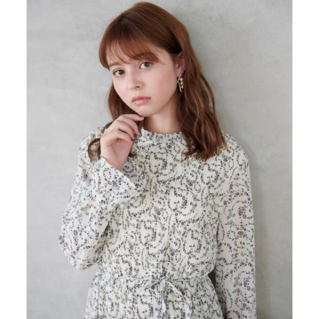 MAJESTIC LEGON(マジェスティックレゴン)の新品 定価６９３０円 レトロ可愛い♡プリーツワンピース Mサイズ　大幅お値下げ！ レディースのワンピース(その他)の商品写真