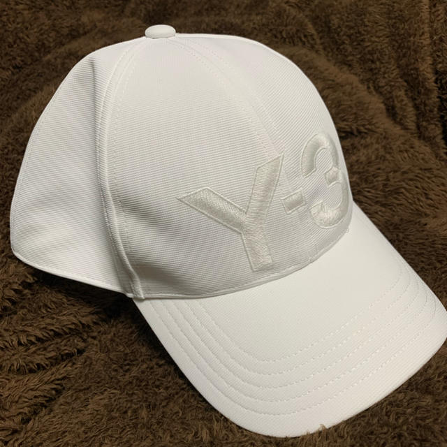 Y-3(ワイスリー)のY3 キャップ 白 メンズの帽子(キャップ)の商品写真