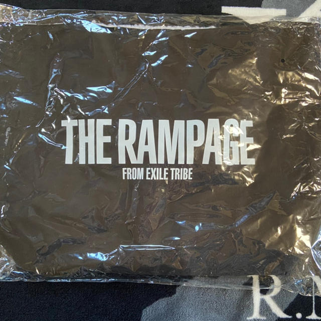 THE RAMPAGE(ザランページ)のランペイジ トートバッグ ボア エンタメ/ホビーのタレントグッズ(ミュージシャン)の商品写真