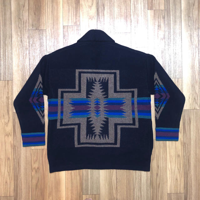 PENDLETON(ペンドルトン)の新品 ペンドルトン コンチョ カーディガン M 黒 ニット セーター ナバホ柄 メンズのトップス(カーディガン)の商品写真