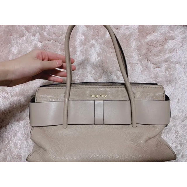 ミュウミュウ バッグ マドラスフィオッコ✨ 【完売】 17150円引き www
