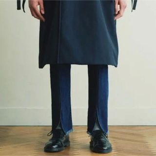 ステュディオス(STUDIOUS)の【未使用】kiit DENIM フロントスリット ウォッシュセンタープレスデニム(デニム/ジーンズ)