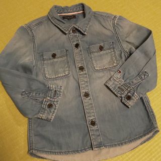 トミーヒルフィガー(TOMMY HILFIGER)の【美品】トミーヒルフィガー デニムシャツ タンガリー(92)(ジャケット/上着)