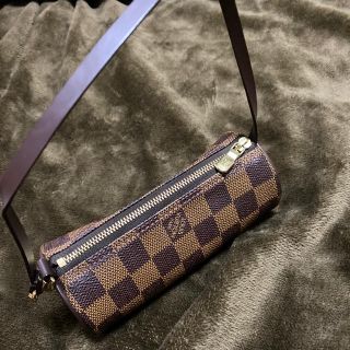 ルイヴィトン(LOUIS VUITTON)の美品  VUITTONポーチ(ポーチ)