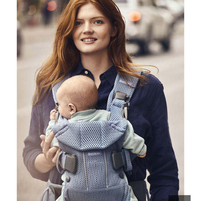 BABYBJORN(ベビービョルン)のベビービョルン/ベビーキャリア ONE KAI 新品未使用 百貨店正規品 キッズ/ベビー/マタニティの外出/移動用品(抱っこひも/おんぶひも)の商品写真