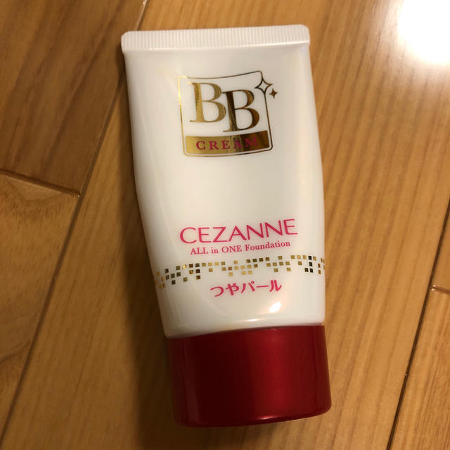 CEZANNE（セザンヌ化粧品）(セザンヌケショウヒン)のセザンヌ　BBクリーム　パール入りP2 ナチュラルなオークル（総重量39g） コスメ/美容のベースメイク/化粧品(BBクリーム)の商品写真