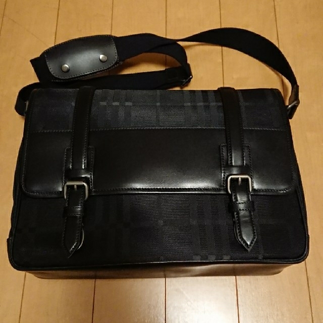 BURBERRY - BURBERRY☆メッセンジャー バッグの通販 by mt1☆254's shop｜バーバリーならラクマ