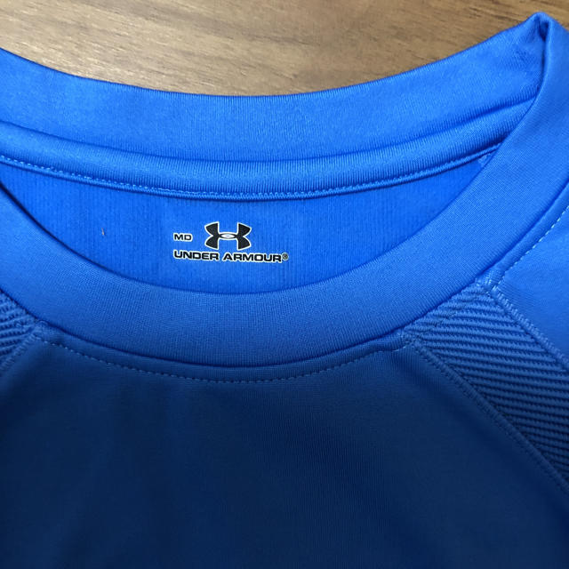 UNDER ARMOUR(アンダーアーマー)のurin様専用‼︎新品☆アンダーアーマー　シャツ　2枚 レディースのトップス(Tシャツ(長袖/七分))の商品写真