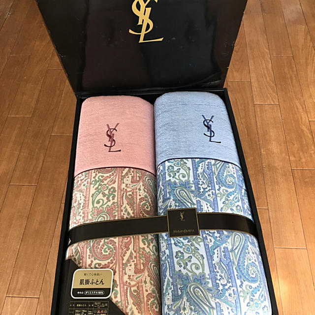 Saint Laurent - イヴ・サンローラン 掛け布団 2枚セットの通販 by