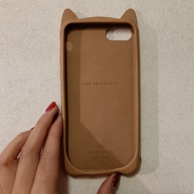 kate spade new york(ケイトスペードニューヨーク)のkate spade ラバーIphoneケース スマホ/家電/カメラのスマホアクセサリー(iPhoneケース)の商品写真