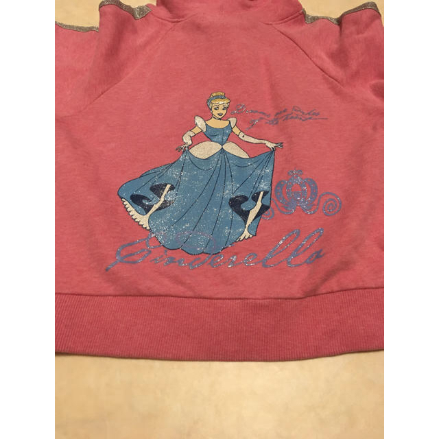 Disney(ディズニー)のディズニープリンセス 120 シンデレラ パーカー キッズ/ベビー/マタニティのキッズ服女の子用(90cm~)(ジャケット/上着)の商品写真