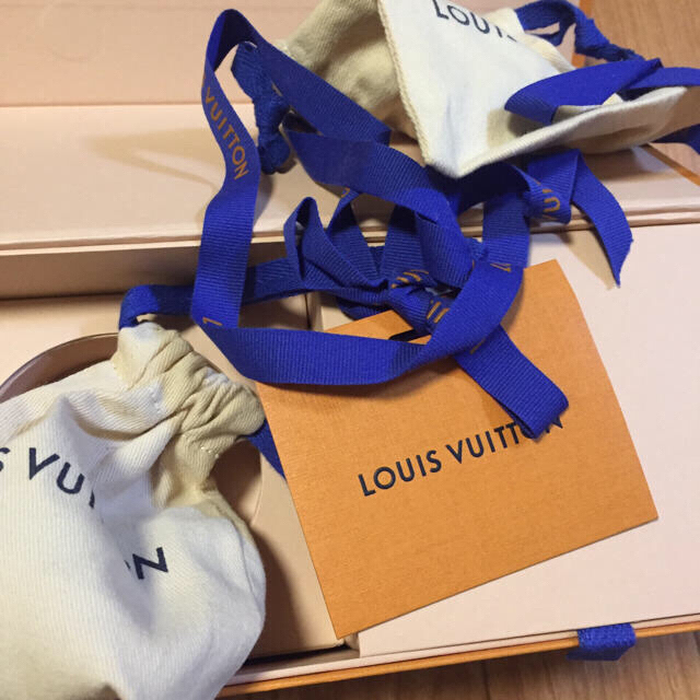 louis vuitton  ワイヤレスイヤホン かなりレア