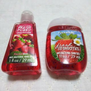 バスアンドボディーワークス(Bath & Body Works)の苺の除菌ジェル2個 バスアンドボディワークス Bath&BodyWorks(その他)