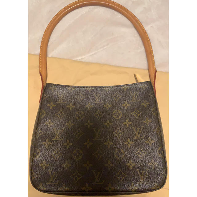 LOUIS VUITTON ルーピングMM 1