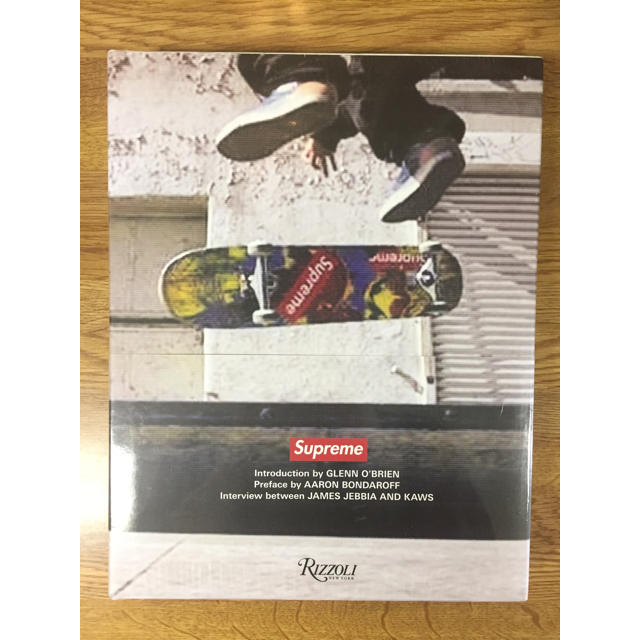 Supreme - 新品未開封 Supreme Vol 1 Book シュプリーム フォトブックの通販 by 兎 店｜シュプリームならラクマ