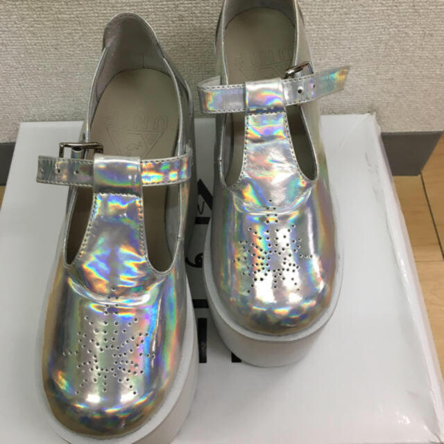 UNIF(ユニフ)のUNIF厚底スニーカー レディースの靴/シューズ(スニーカー)の商品写真