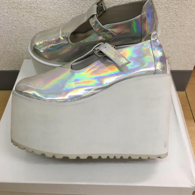 UNIF(ユニフ)のUNIF厚底スニーカー レディースの靴/シューズ(スニーカー)の商品写真