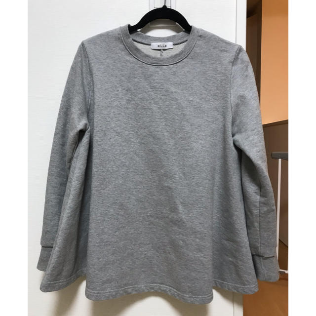 eLLa  ☆ flare long sleeve sweat