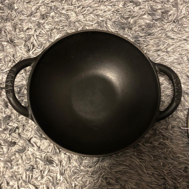 STAUB(ストウブ)の【staub】ベビーウォック　16cm ブラック インテリア/住まい/日用品のキッチン/食器(鍋/フライパン)の商品写真