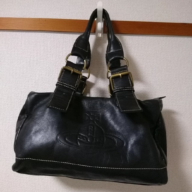 Vivienne Westwood(ヴィヴィアンウエストウッド)の値下げ viviennewestwood アコード ボストンバッグ ブラック レディースのバッグ(ボストンバッグ)の商品写真