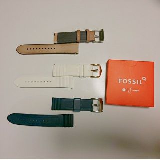 フォッシル(FOSSIL)のFossilベルト ３組・ワイヤレス充電器セット(腕時計)