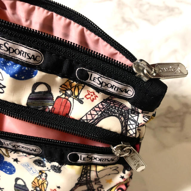 LeSportsac(レスポートサック)のレスポ　ポーチ レディースのファッション小物(ポーチ)の商品写真