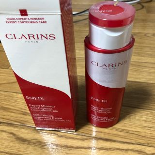 クラランス(CLARINS)の【新品未使用！】クラランス　ボディフィット　200ml (ボディクリーム)