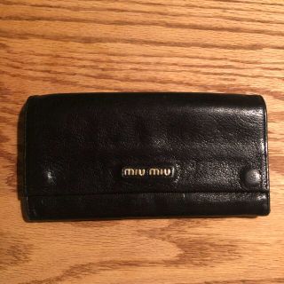 ミュウミュウ(miumiu)のmiumiu 長財布(財布)