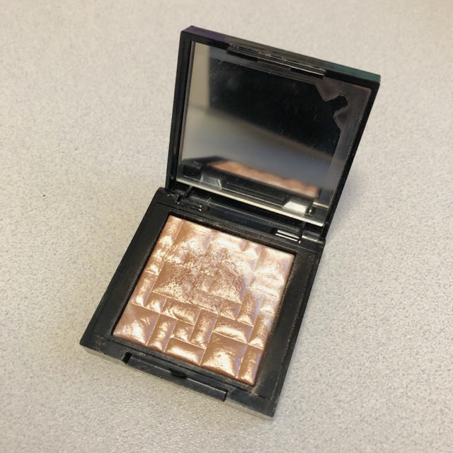 BOBBI BROWN(ボビイブラウン)のまーこ様専用 コスメ/美容のベースメイク/化粧品(フェイスカラー)の商品写真