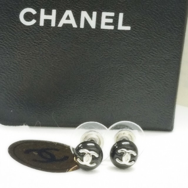 CHANEL(シャネル)のCHANELシャネル　ピアス レディースのアクセサリー(ピアス)の商品写真