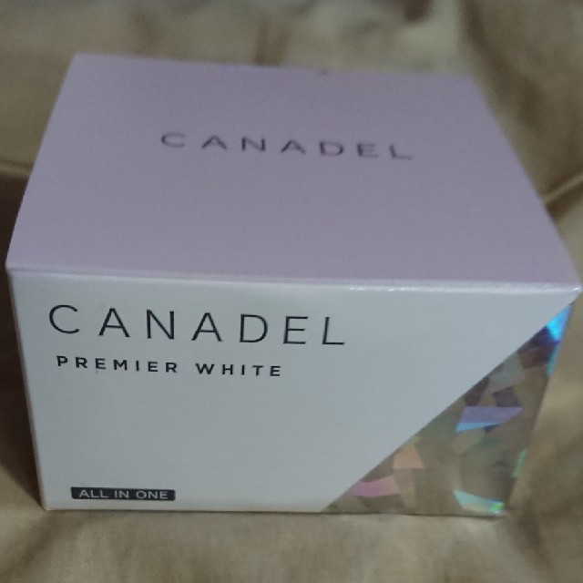 CANADEL プレミアホワイト コスメ/美容のスキンケア/基礎化粧品(オールインワン化粧品)の商品写真