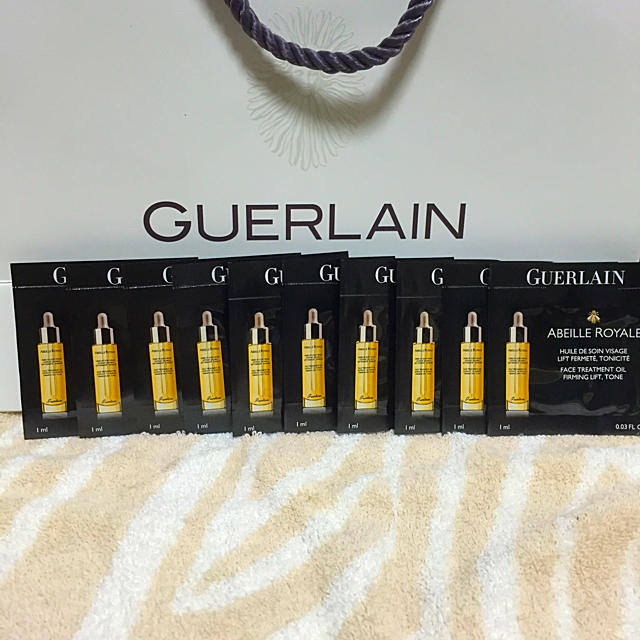 GUERLAIN(ゲラン)のアベイユ ロイヤル トリートメントオイル コスメ/美容のスキンケア/基礎化粧品(美容液)の商品写真