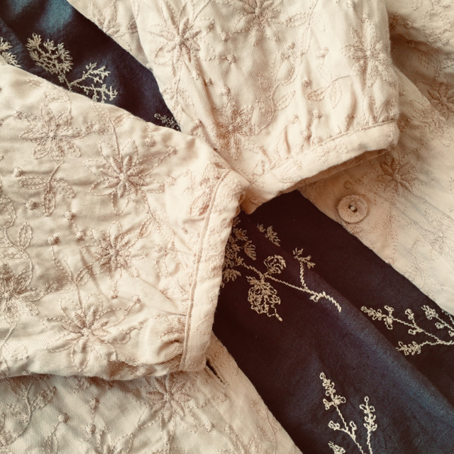 SM2(サマンサモスモス)のサマンサモスモス 総刺繍コート ワンピース レディースのジャケット/アウター(スプリングコート)の商品写真
