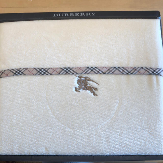 BURBERRY(バーバリー)のBURBERRYコットンボアシーツ インテリア/住まい/日用品の寝具(シーツ/カバー)の商品写真