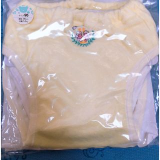 ニシキベビー(Nishiki Baby)の新品　ニシキ　トレーニングパンツ　天使　95サイズ(トレーニングパンツ)