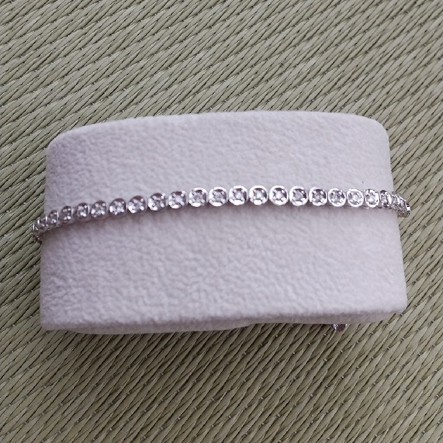 さくゆし様専用!
ブレスレット/バングル
アクセサリー
さくゆし様専用 テニスブレス ダイヤモンド1ct K18 高評価安い
ダイヤモンド1ctの通販 by GINEMILY's shop|ラクマ K18 テニスブレス 高評価安い