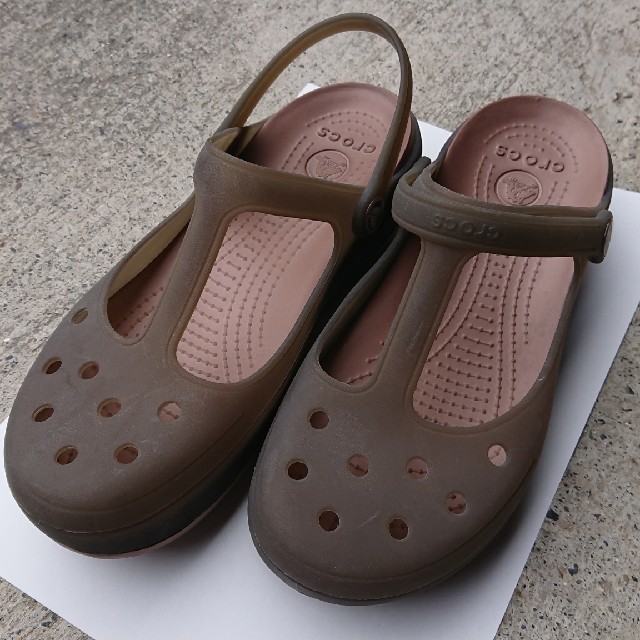 crocs(クロックス)のクロックス   レディースの靴/シューズ(サンダル)の商品写真