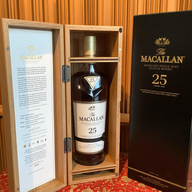 MACALLAN マッカラン 25年（ニューボトル 箱付き）700ml