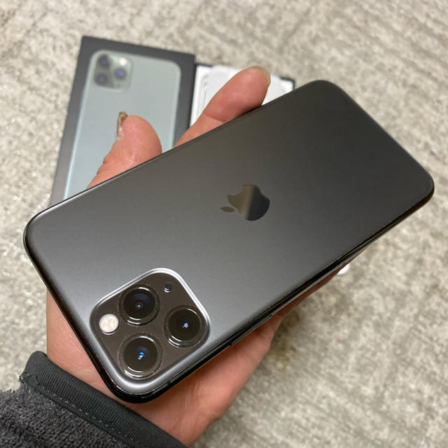 iPhone 11 Pro Max 64gb グレーシムフリー