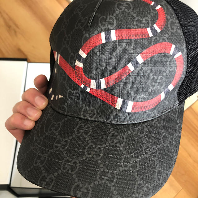 Gucci(グッチ)のGUCCI スネーク　メッシュキャップ メンズの帽子(キャップ)の商品写真