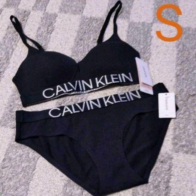 Calvin Klein(カルバンクライン)のCalvin Klein レディース 下着 上下 インナー レディースの下着/アンダーウェア(ブラ&ショーツセット)の商品写真