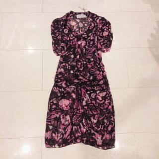 ユナイテッドアローズ(UNITED ARROWS)の新品 ♡シルクワンピース♡花柄(ひざ丈ワンピース)