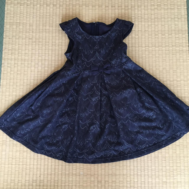 anyFAM(エニィファム)の値下げ★ジャケットandワンピースkid's キッズ/ベビー/マタニティのキッズ服女の子用(90cm~)(ドレス/フォーマル)の商品写真