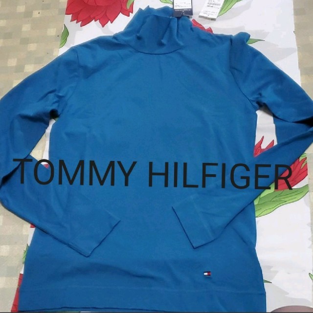 TOMMY HILFIGER(トミーヒルフィガー)のTOMMY HILFIGER新品ハイネックシャツ レディースのトップス(Tシャツ(長袖/七分))の商品写真