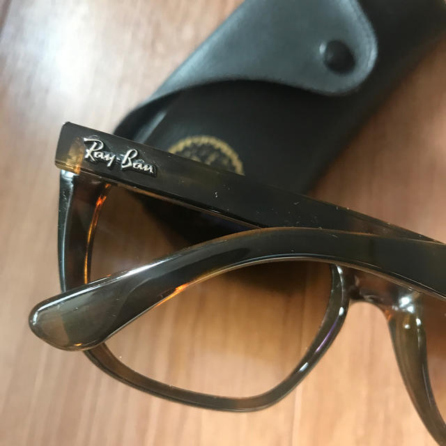 Ray-Ban(レイバン)のRay Ban サングラス　RB4154 710/51 2N レディースのファッション小物(サングラス/メガネ)の商品写真