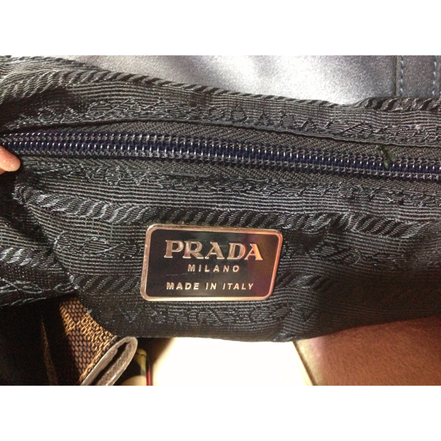 PRADA(プラダ)の激安★PRADA レディースのバッグ(トートバッグ)の商品写真