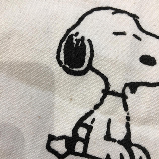 新品　スヌーピー  巾着 エンタメ/ホビーのおもちゃ/ぬいぐるみ(キャラクターグッズ)の商品写真