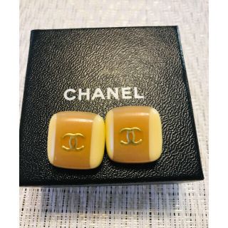 シャネル(CHANEL)のなまいきシャルロ様専用CHANELバイカラースクエア　イヤリング　no2(イヤリング)