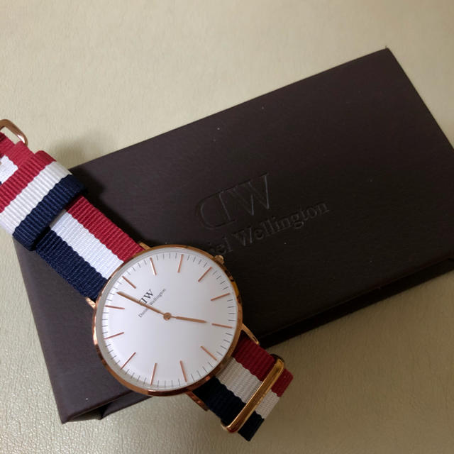 Daniel Wellington(ダニエルウェリントン)の〜ダニエルウェリントン腕時計〜　🚨緊急値下げ🚨 メンズの時計(腕時計(アナログ))の商品写真