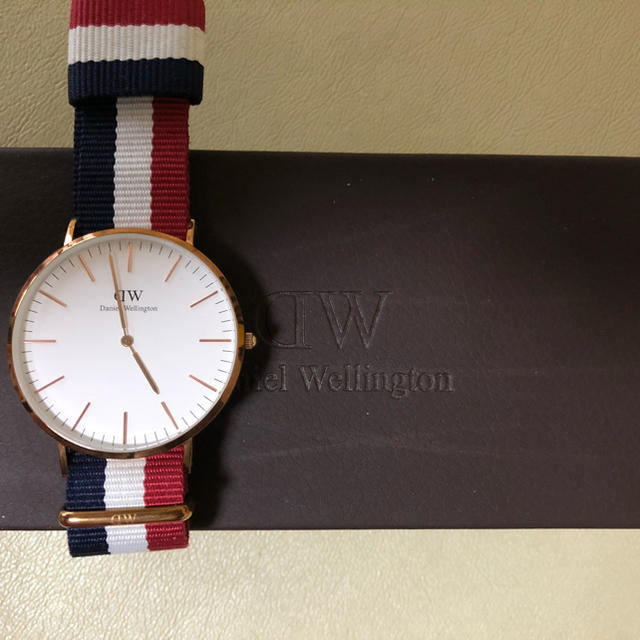 Daniel Wellington(ダニエルウェリントン)の〜ダニエルウェリントン腕時計〜　🚨緊急値下げ🚨 メンズの時計(腕時計(アナログ))の商品写真